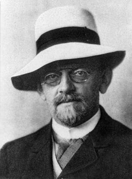 Portrait of David Hilbert wearing a hat before 1912